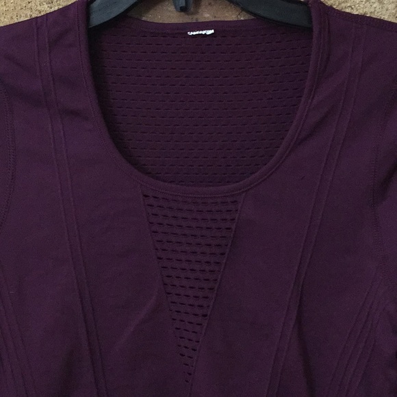 Fabletics workout top - Picture 2 of 6